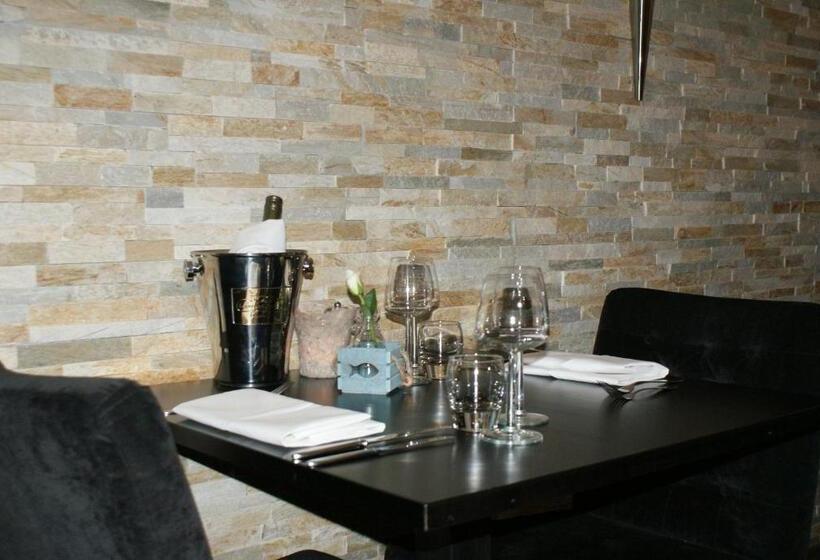 בית מלון כפרי De Herbergh Van Flielant