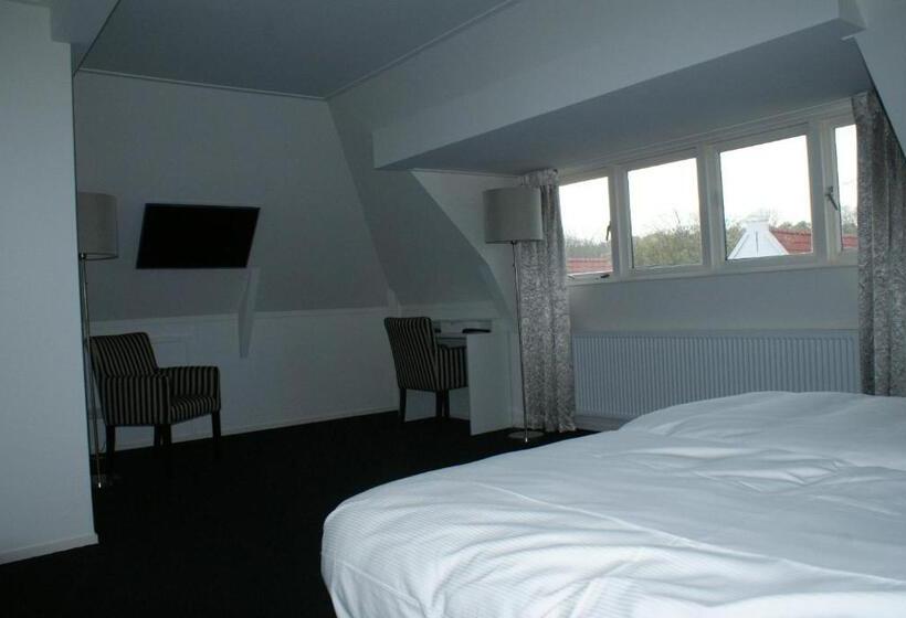 בית מלון כפרי De Herbergh Van Flielant