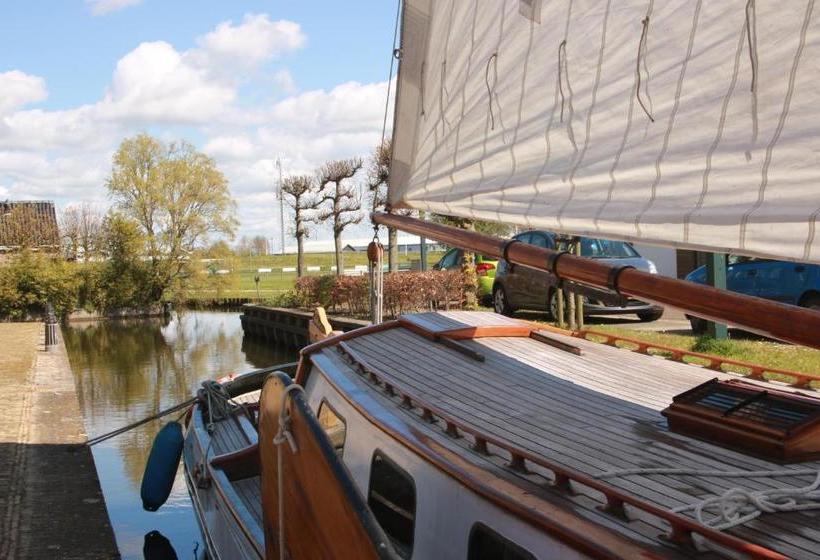 בית מלון כפרי De Stadsboerderij