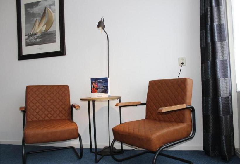 호텔 De Watersport Heeg