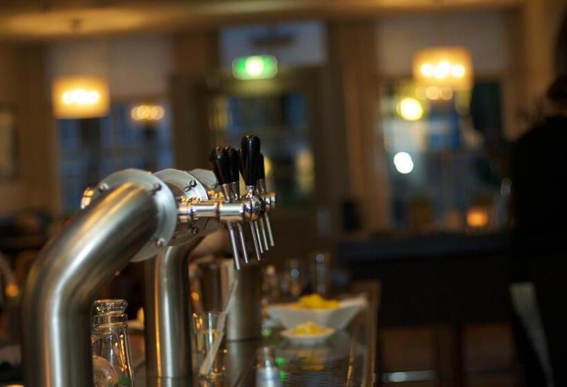 فندق Grandcafe De Doelen