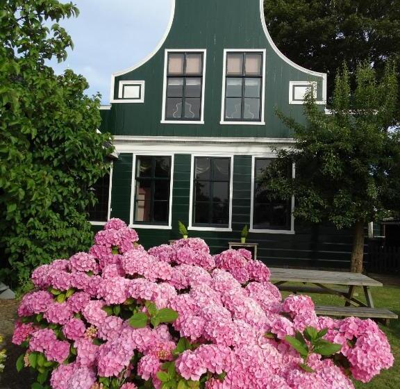 هتل Stay Overnight At Windmill Village Zaanse Schans   Amsterdam