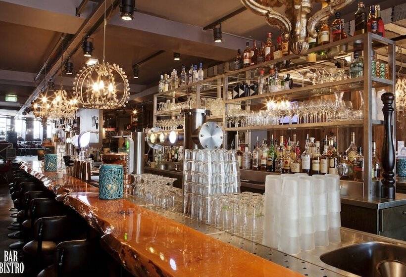 هتل Manzo's Suites