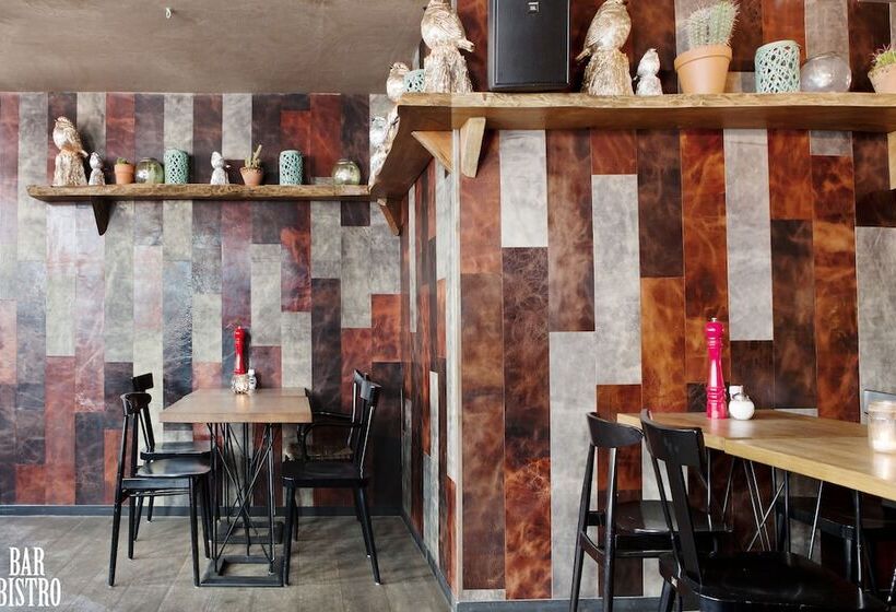 هتل Manzo's Suites