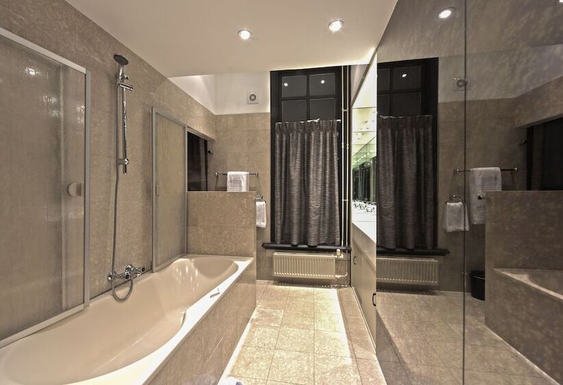 בית מלון כפרי Restaurant Unicum Elzenhagen