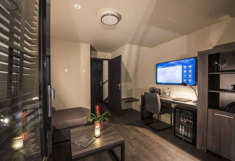 בית מלון כפרי Restaurant Unicum Elzenhagen