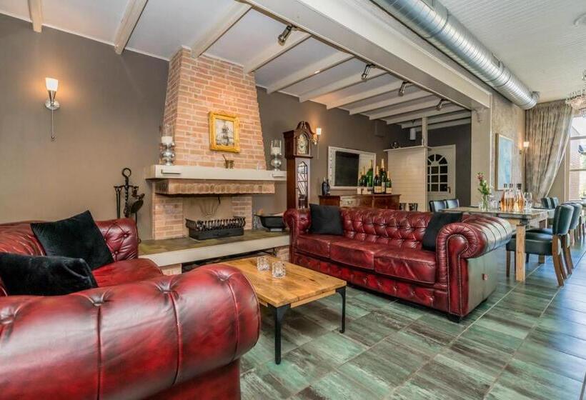 ホテル Restaurant Van Der Weijde