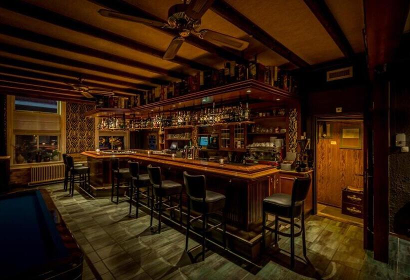 ホテル Restaurant Van Der Weijde