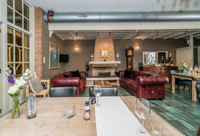 ホテル Restaurant Van Der Weijde