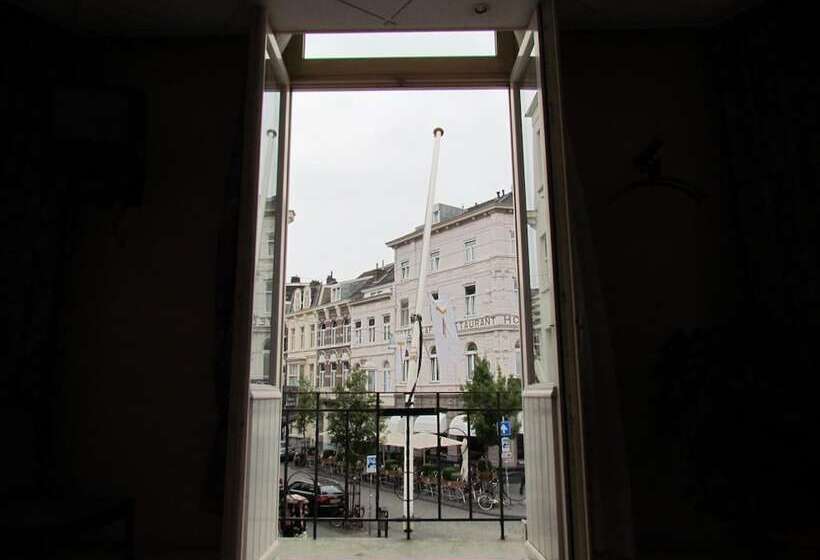 ホテル Stadsherberg De Poshoorn