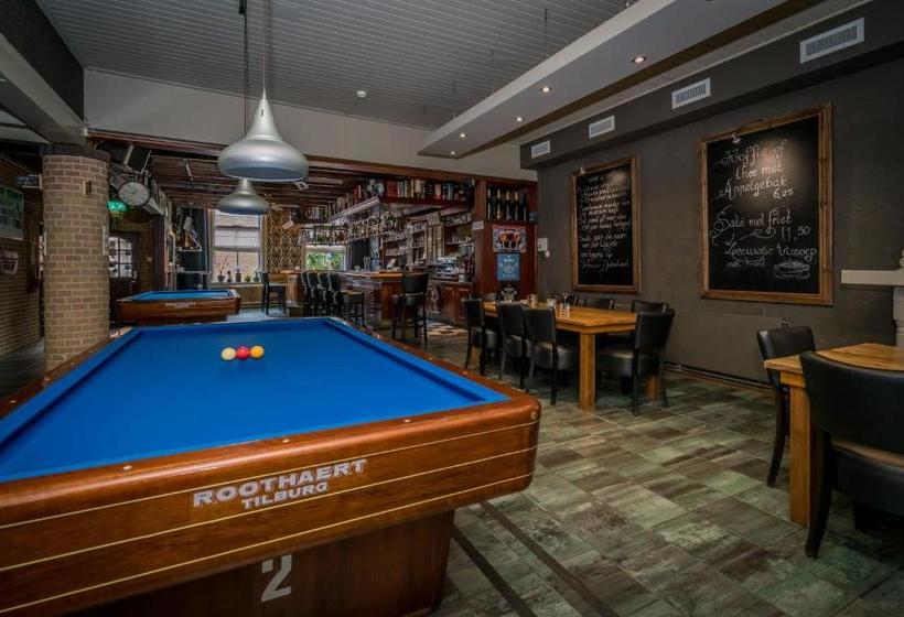 ホテル Restaurant Van Der Weijde