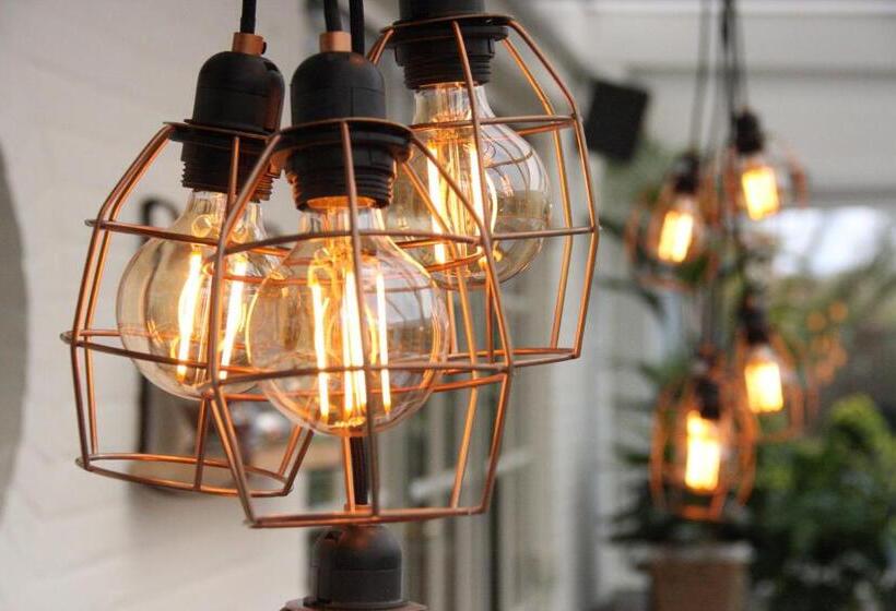 Strandhotel Dennenbos