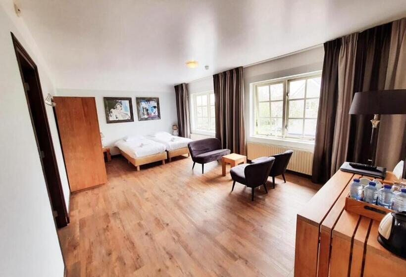 Strandhotel Dennenbos