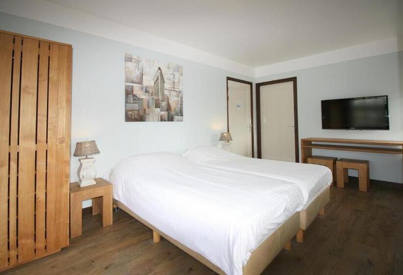 Strandhotel Dennenbos