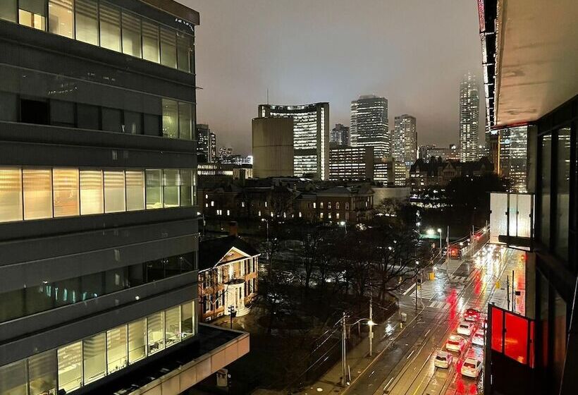 Общежитие Waterfront York Suites