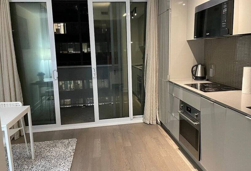 Общежитие Waterfront York Suites