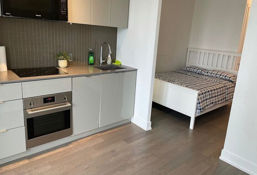 Общежитие Waterfront York Suites