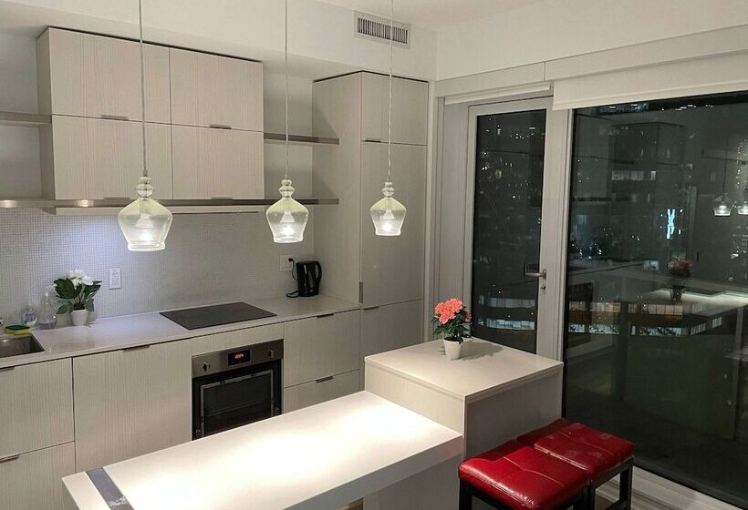 Общежитие Waterfront York Suites