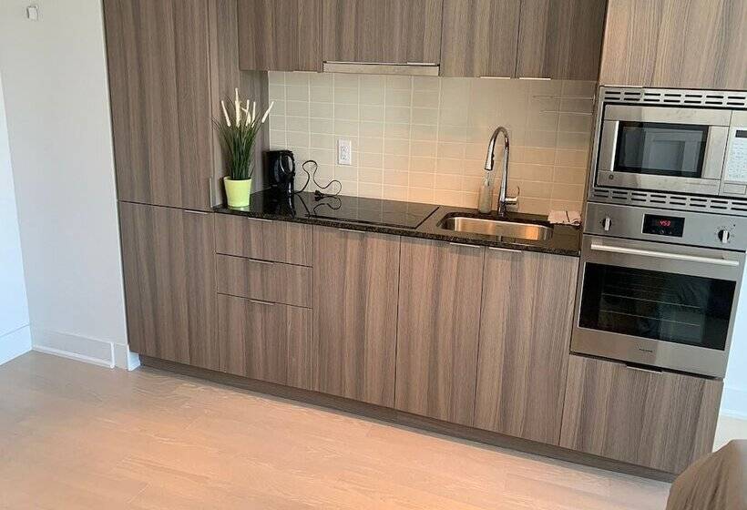 Общежитие Waterfront York Suites