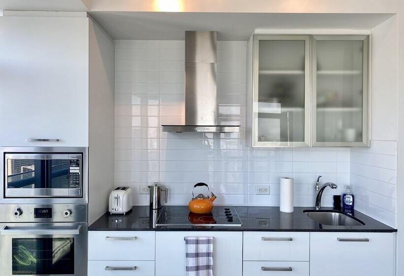 Общежитие Waterfront York Suites