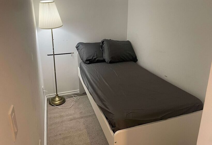 Общежитие Waterfront York Suites