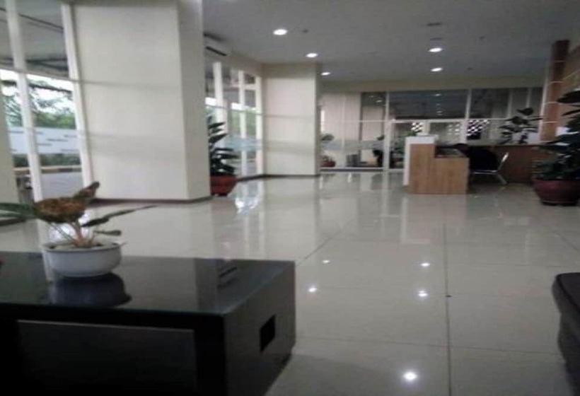 호텔 Capital O 93931 Elzio Property