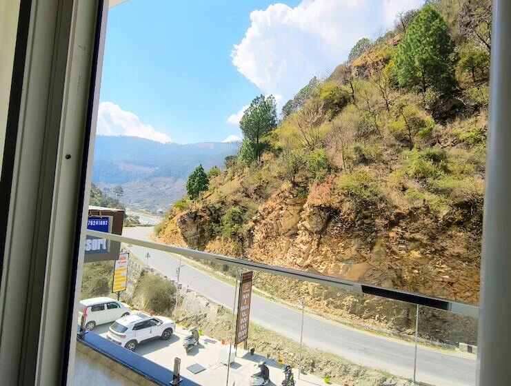 בית מלון כפרי Hill River View Resort