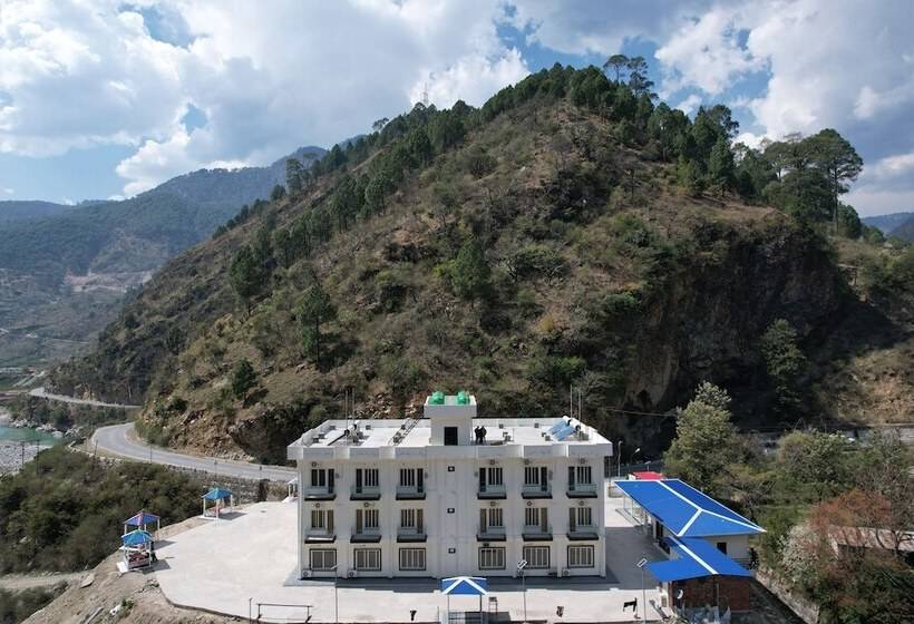 בית מלון כפרי Hill River View Resort