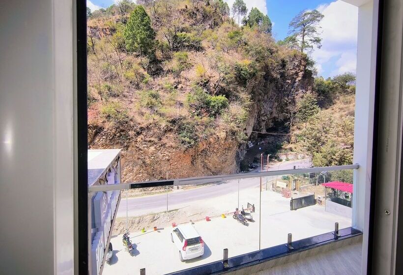 בית מלון כפרי Hill River View Resort