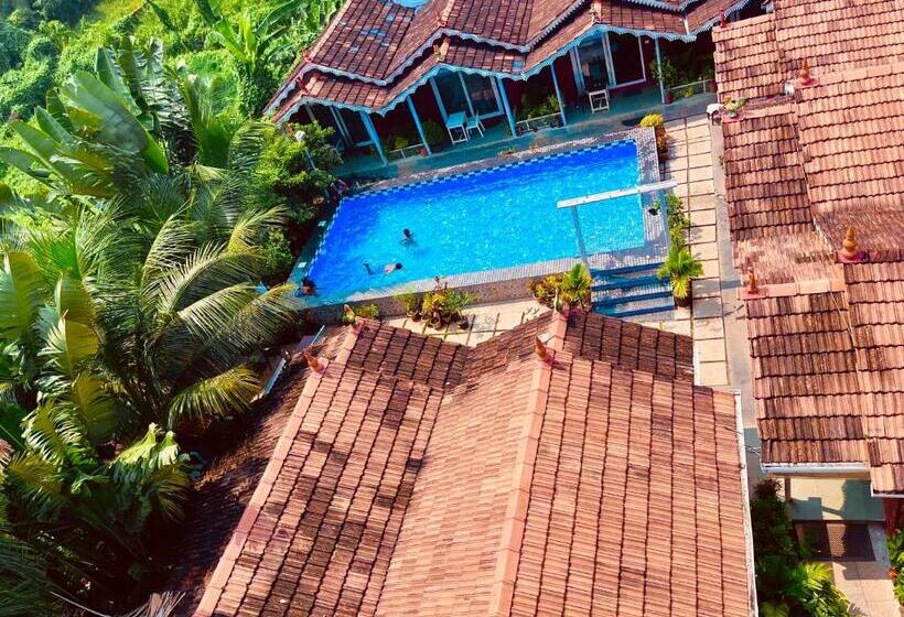 בית מלון כפרי The Winterline Beach Resort, Goa