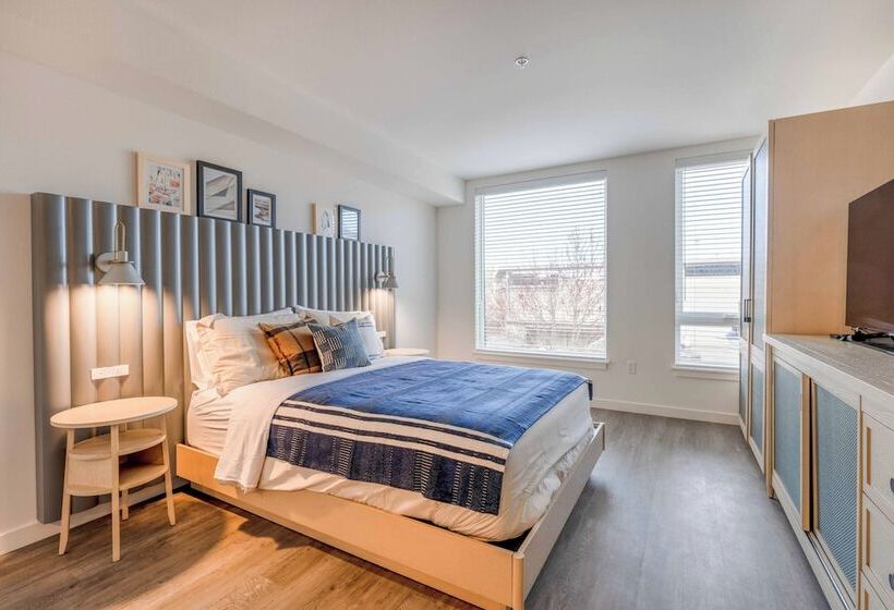 בית מלון כפרי Marina Square Suites