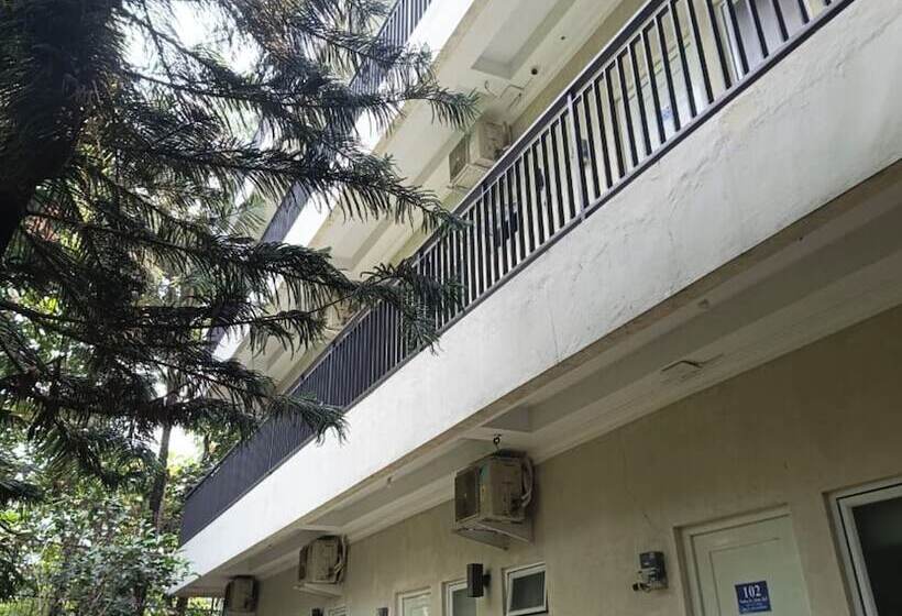 Отель Oyo 93932 Paviliun Dr Edison