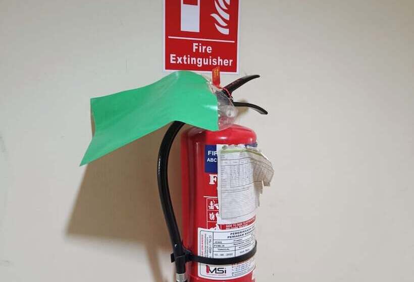 Отель Oyo 93932 Paviliun Dr Edison