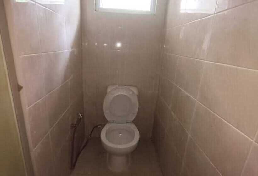 Отель Oyo 93932 Paviliun Dr Edison