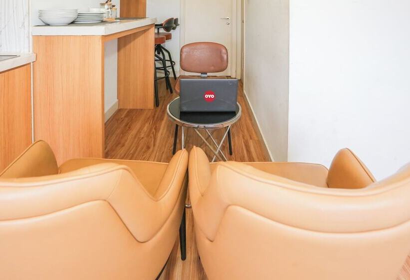 Отель Oyo 93933 King S Room