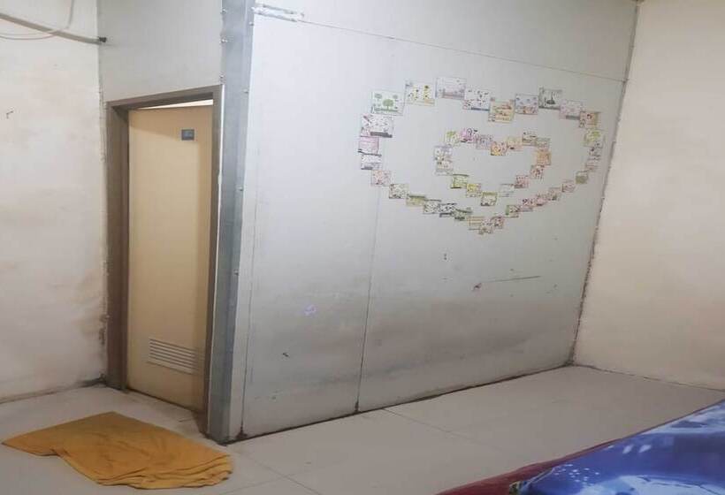 酒店 Oyo 93952 Dms Property