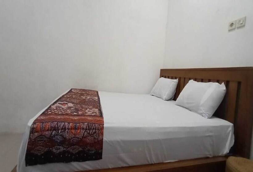 ホテル Oyo 93963 Homestay Kita Purworejo