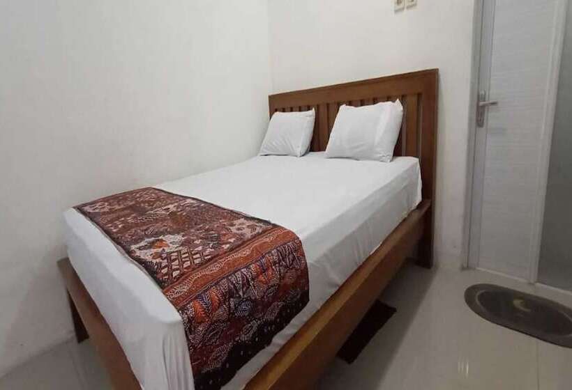 ホテル Oyo 93963 Homestay Kita Purworejo