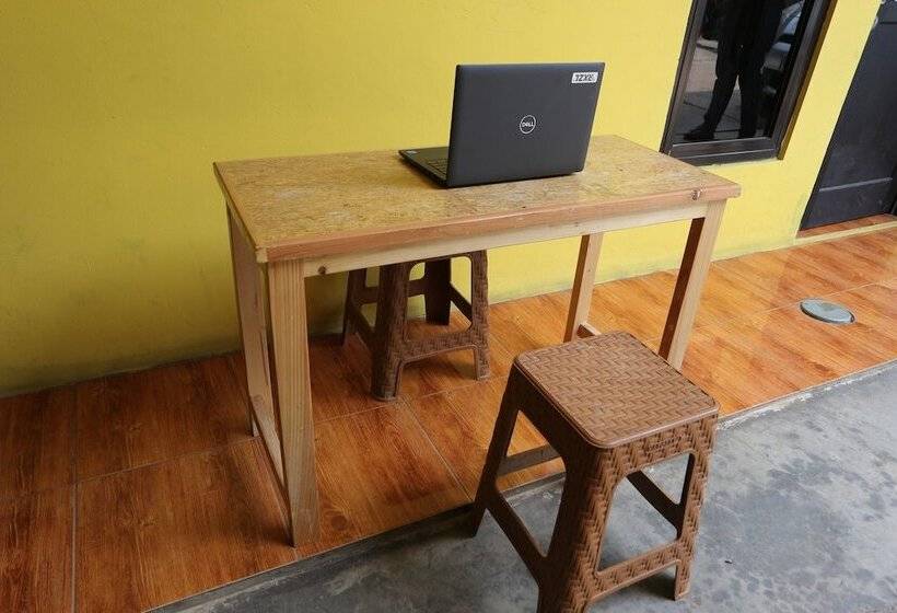 酒店 Spot On 93908 Angel Guest House