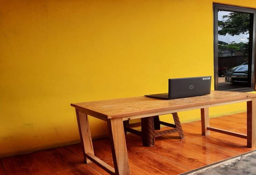 酒店 Spot On 93908 Angel Guest House