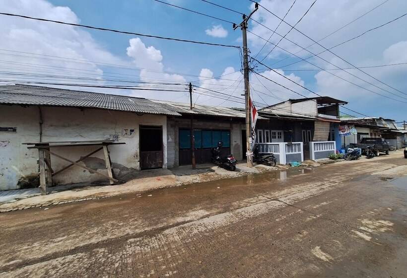 酒店 Spot On 93908 Angel Guest House