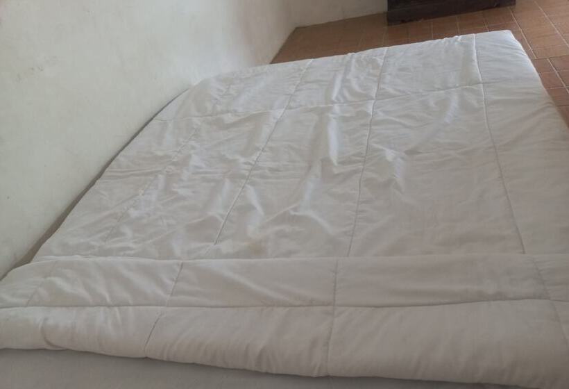 호텔 Spot On 93917 Homestay Adreena Syariah