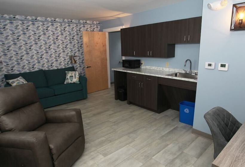 فندق على الطريق Wolastoq Inn And Suites