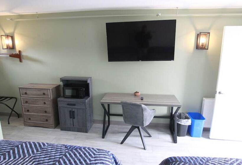 فندق على الطريق Wolastoq Inn And Suites