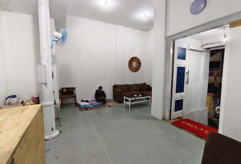 بنسيون Motel Penginapan Sartika