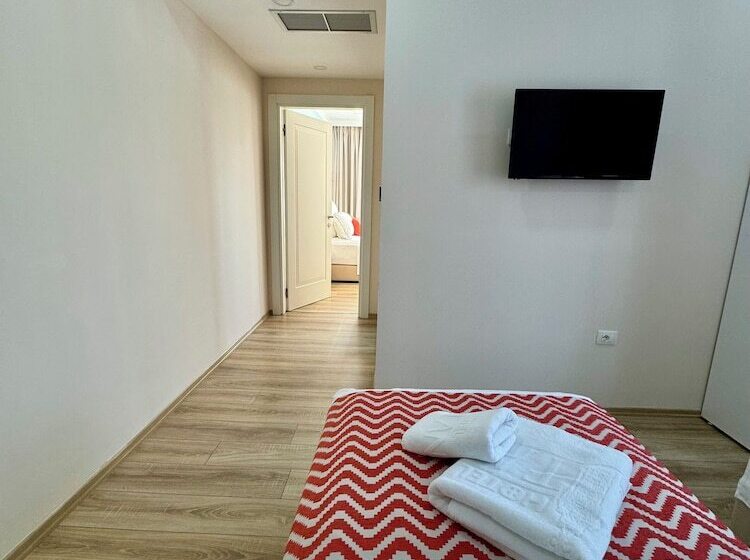 בית מלון כפרי Britania