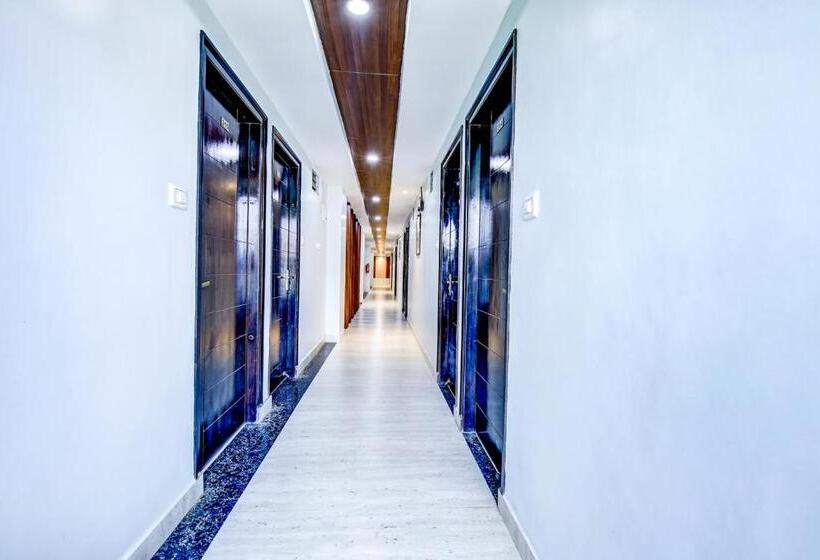 Fabhotel The South Square   Nr Suguna Hospital