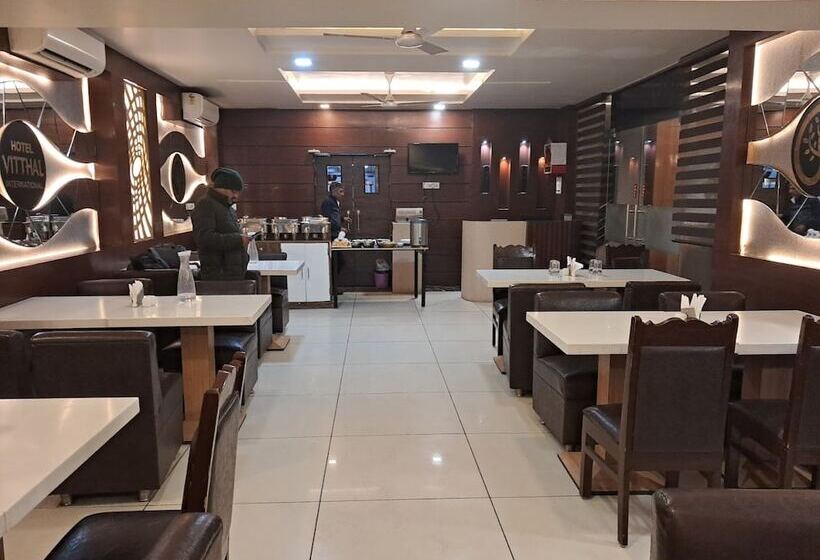 酒店 Vitthal Prayagraj