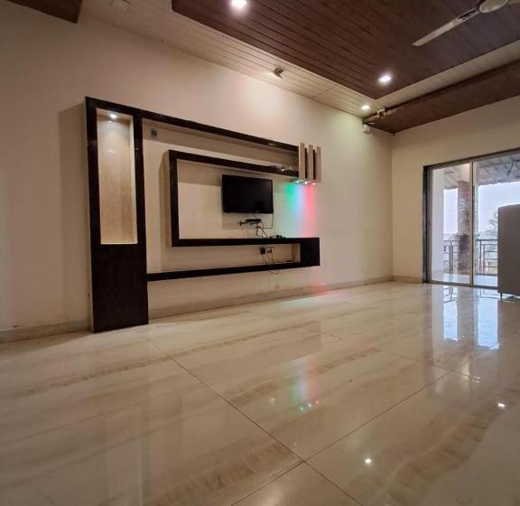 Tulshi Garden Villa Mahabaleshwar