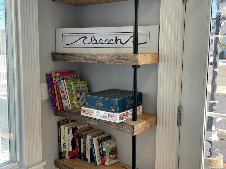 旅馆 The Lamplight Inn